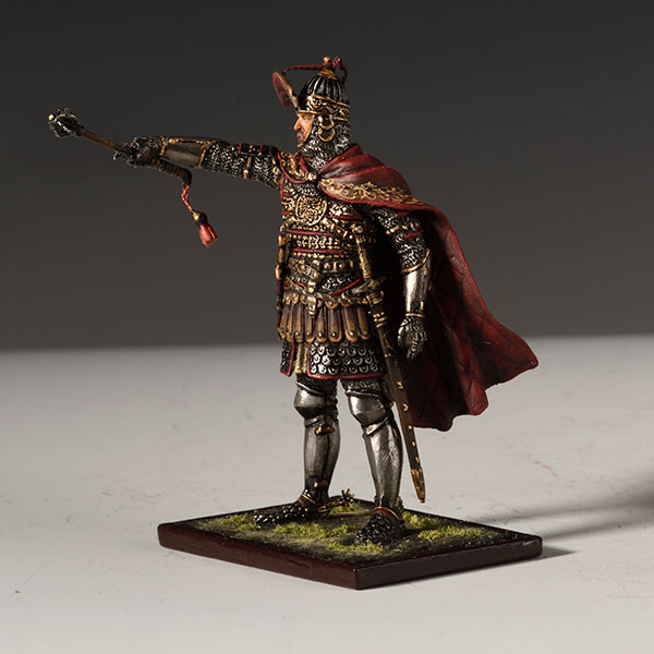 Russian Knight w/Mace – 1380 | AeroArt International Inc.